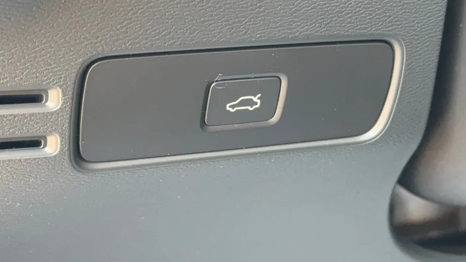 VOLVO XC40 XC40 B4 AWD Plus Dark aut