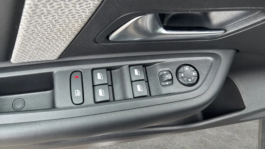 CITROEN C4 C4 1.2 PureTech Shine S&S EAT8