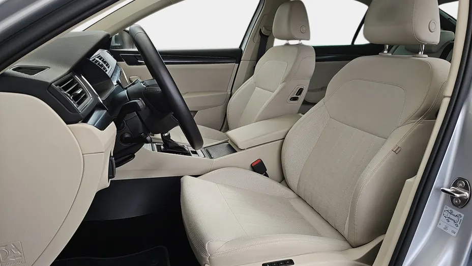 SKODA Superb Superb 2.0 TDI SCR Style DSG