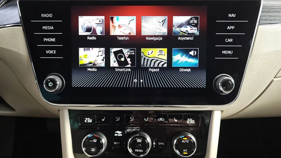 SKODA Superb Superb 2.0 TDI SCR Style DSG