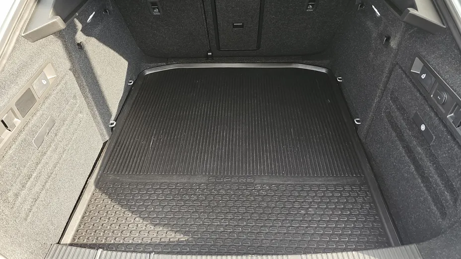 SKODA Superb Superb 2.0 TDI SCR Style DSG