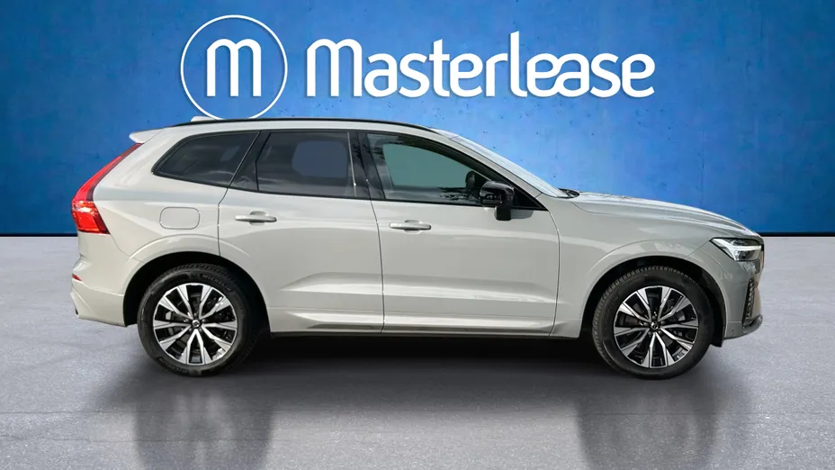 VOLVO XC60 XC60 B5 B AWD Plus Dark aut