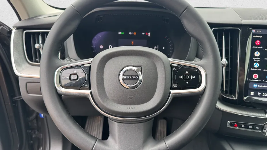 VOLVO XC60 XC60 B5 B AWD Plus Dark aut