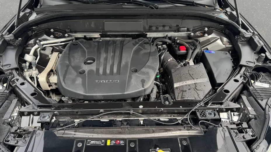 VOLVO XC60 XC60 B5 B AWD Plus Dark aut