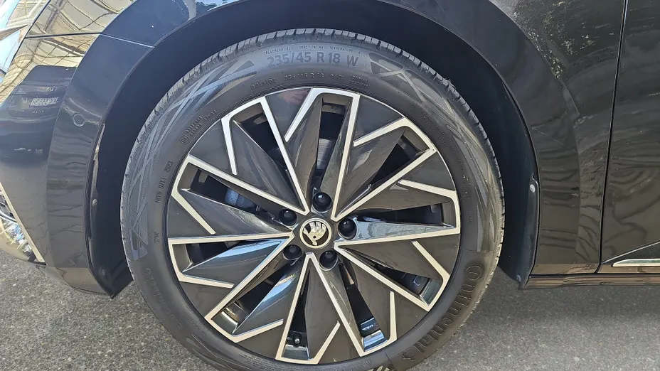 SKODA Superb Superb 2.0 TSI L&K DSG