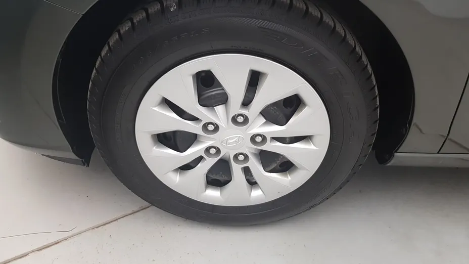 HYUNDAI i30 i30 1.5 DPI Classic +