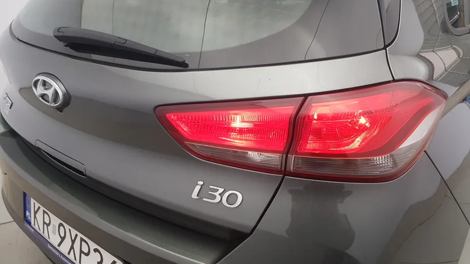 HYUNDAI i30 i30 1.5 DPI Classic +