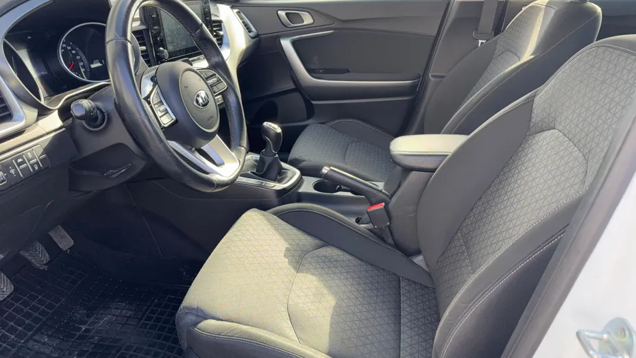 KIA Cee'd Ceed 1.6 CRDi SCR M