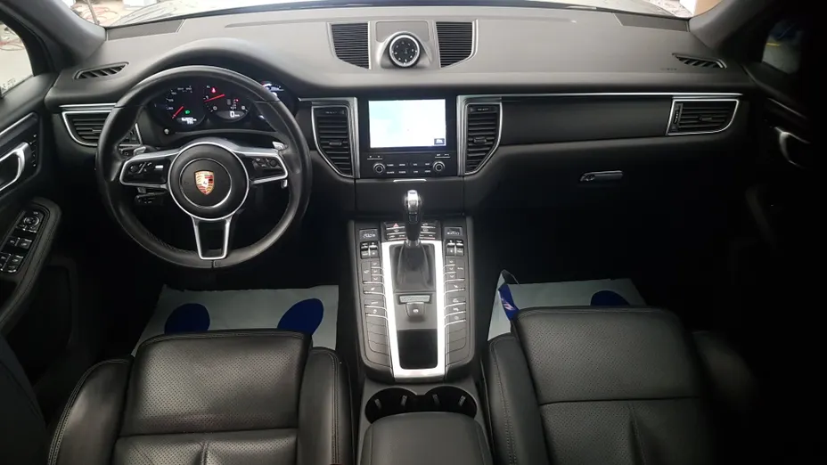 PORSCHE Macan Macan