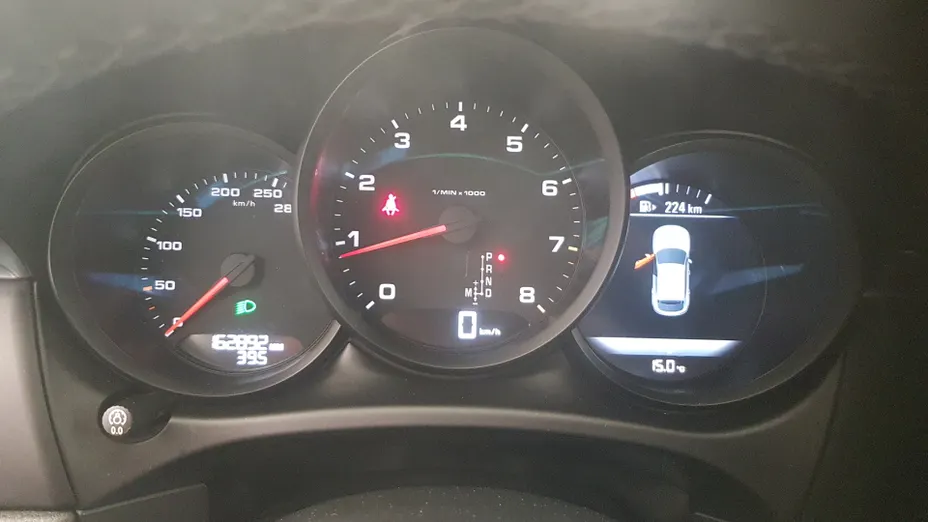 PORSCHE Macan Macan