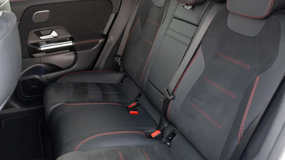 MERCEDES-BENZ EQA EQA 250 66.5kWh AMG Line