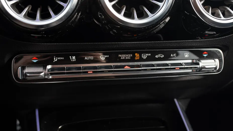 MERCEDES-BENZ EQA EQA 250 66.5kWh AMG Line