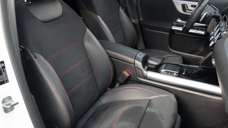 MERCEDES-BENZ EQA EQA 250 66.5kWh AMG Line