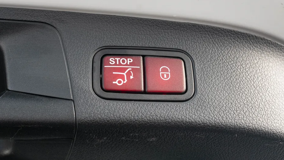 MERCEDES-BENZ EQA EQA 250 66.5kWh AMG Line