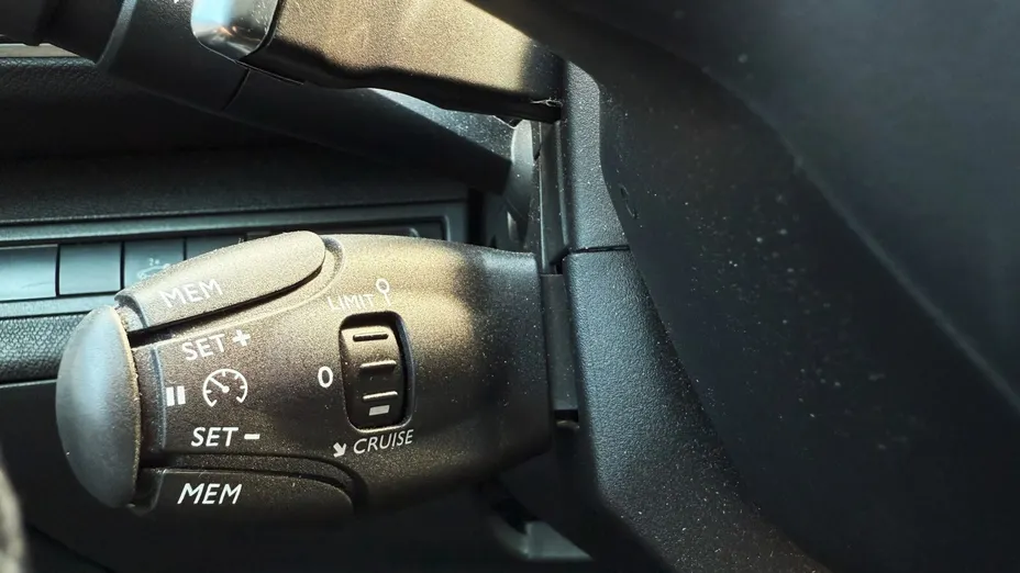 PEUGEOT 3008 3008 1.2 PureTech GPF Allure S&S EAT8