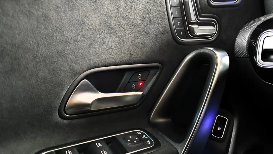 MERCEDES-BENZ CLA CLA 250 e AMG Line 8G-DCT