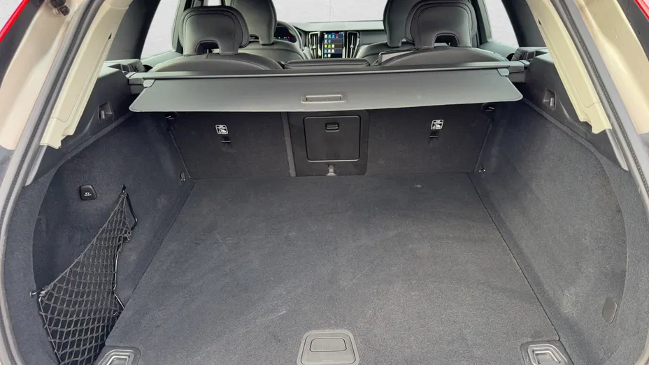 VOLVO XC60 XC60 B5 B AWD Plus Dark aut