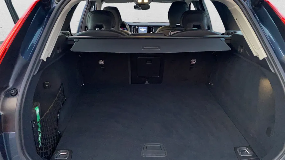 VOLVO XC60 XC60 B5 B AWD Plus Dark aut