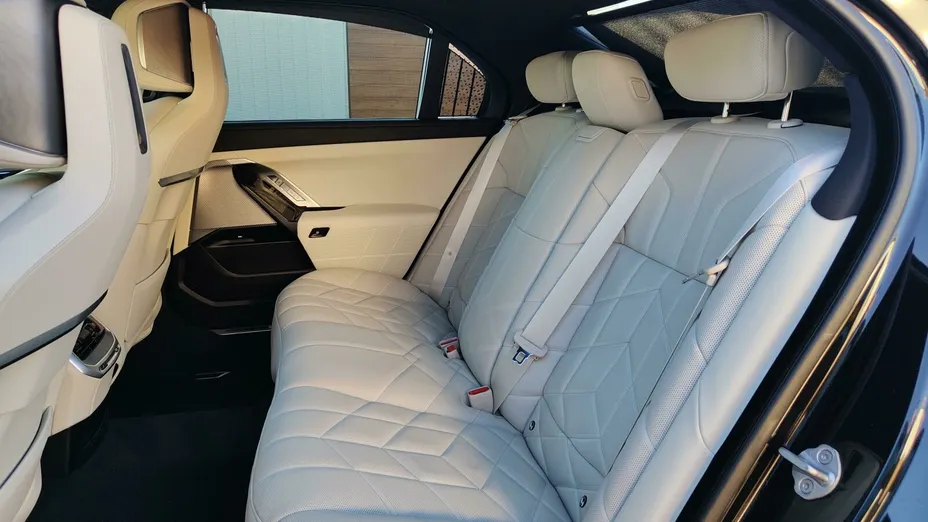 BMW Seria 7 740d xDrive mHEV M Sport sport-aut