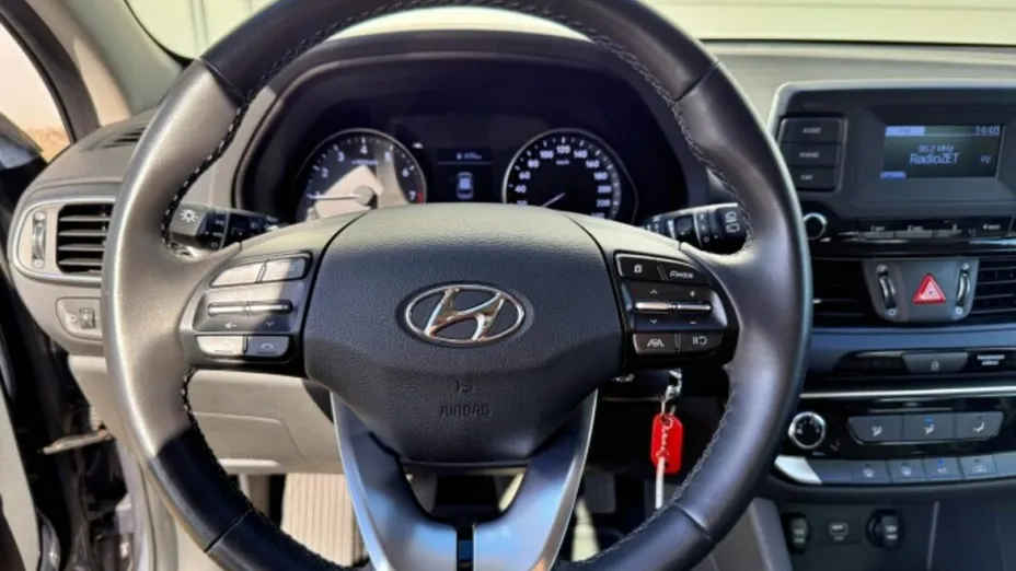 HYUNDAI i30 i30 1.0 T-GDI Modern