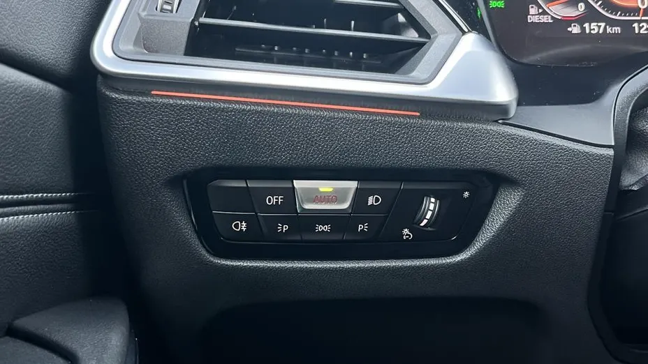 BMW Seria 3 320d xDrive Sport Line aut