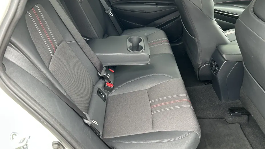 TOYOTA Corolla Corolla 2.0 Hybrid GR Sport Dynamic