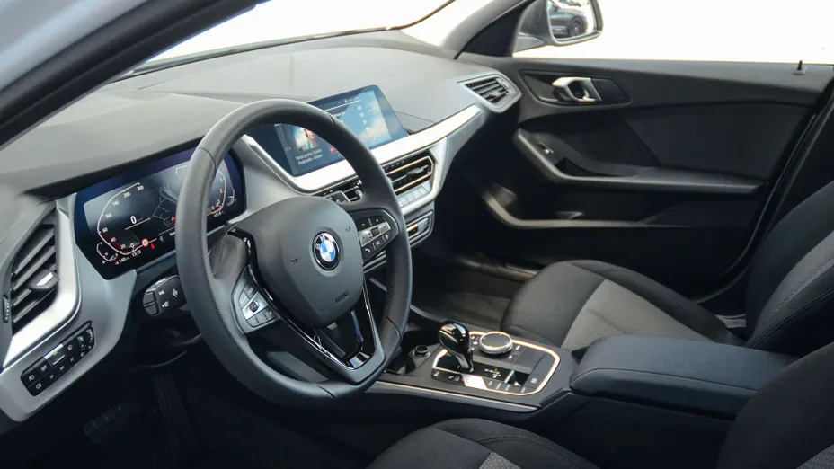 BMW Seria 1 118i Advantage aut