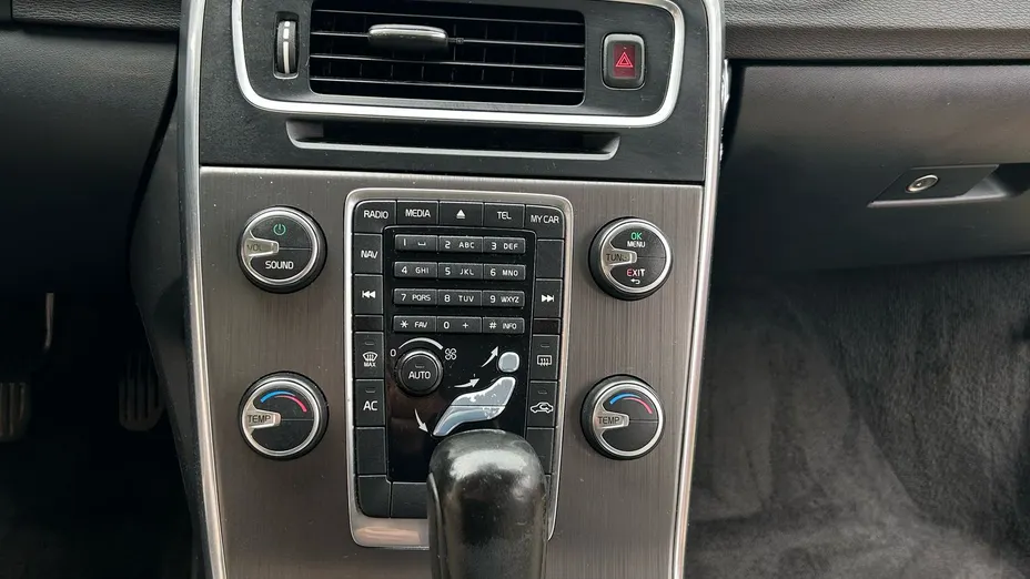 VOLVO V60 V60 D3 aut