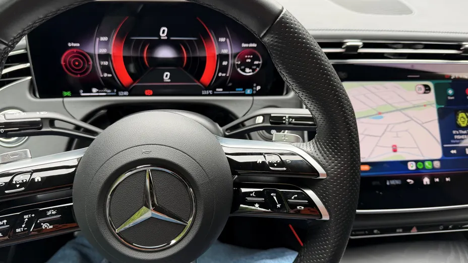 MERCEDES-BENZ E Klasa E 200 mHEV AMG 9G-Tronic
