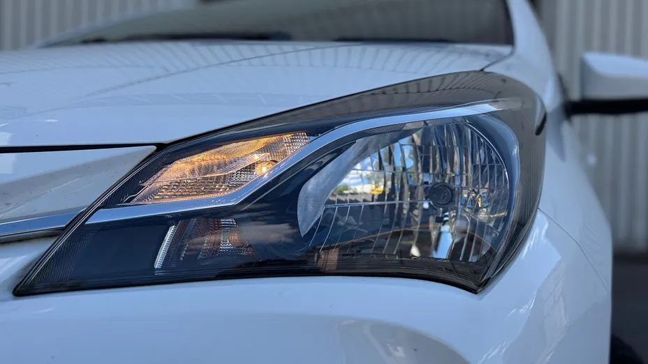 TOYOTA Yaris Yaris 1.5 Premium