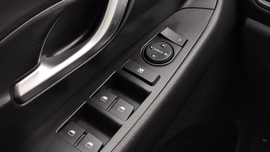 HYUNDAI i30 i30 1.5 DPI Classic +