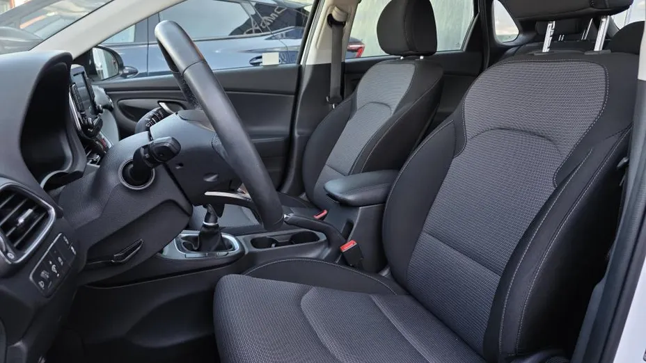 HYUNDAI i30 i30 1.0 T-GDI Modern