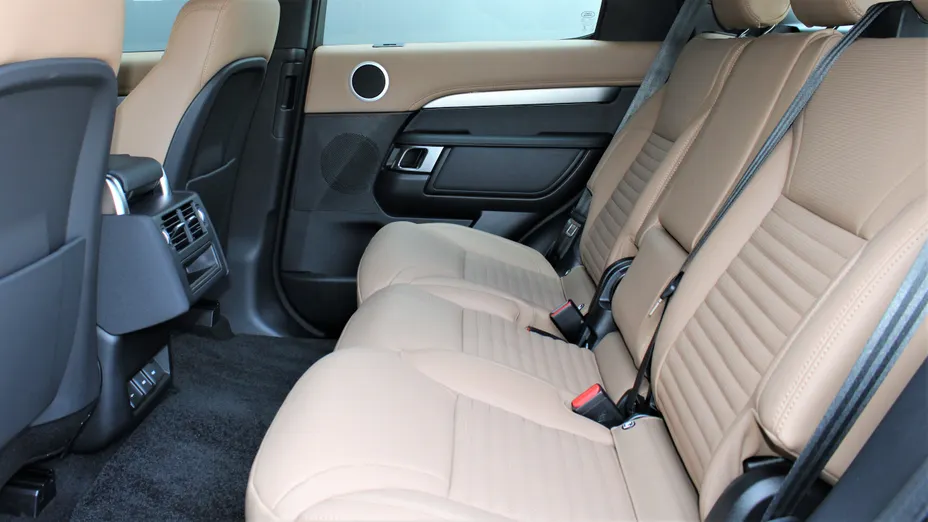 LAND ROVER Discovery Discovery V 3.0 D250 mHEV R-Dynamic SE