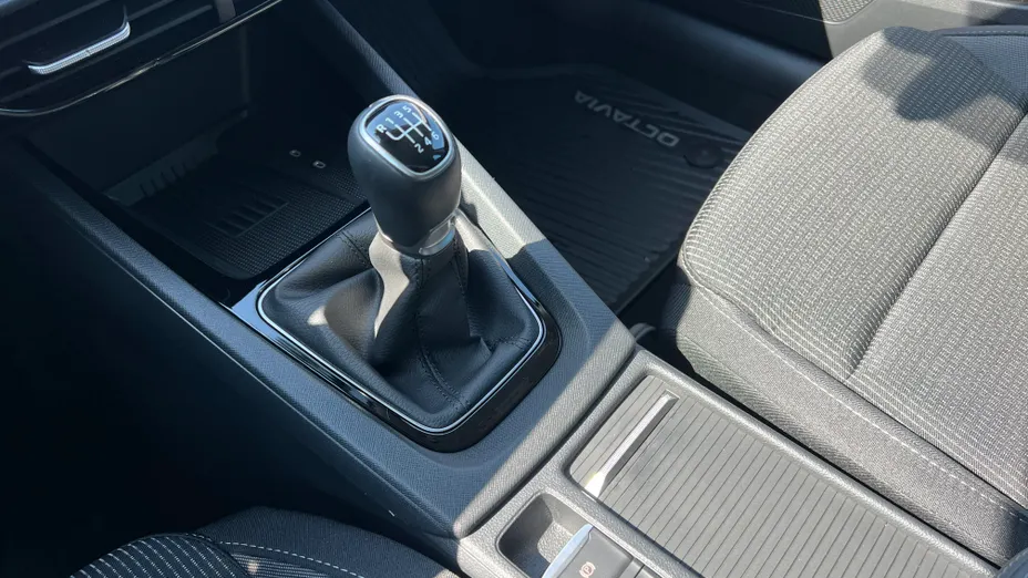 SKODA Octavia Octavia 1.5 TSI Selection