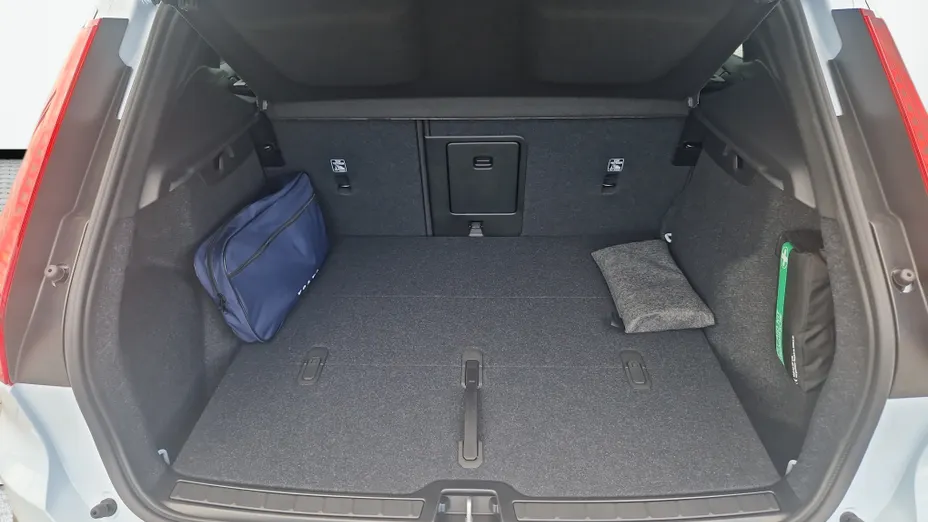 VOLVO XC40 XC40 B3 Plus Dark aut