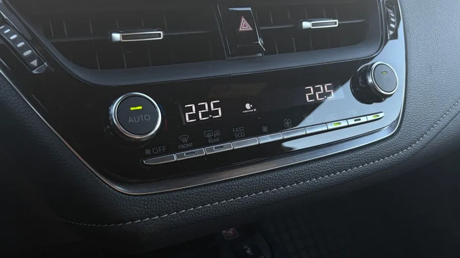 TOYOTA Corolla Corolla 1.8 Hybrid GR Sport