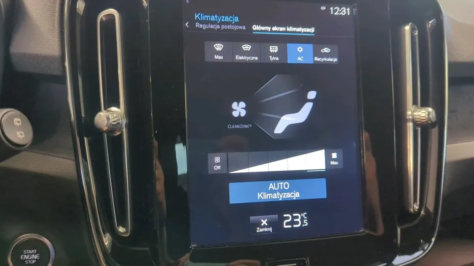 VOLVO XC40 XC40 T3 Momentum Pro aut