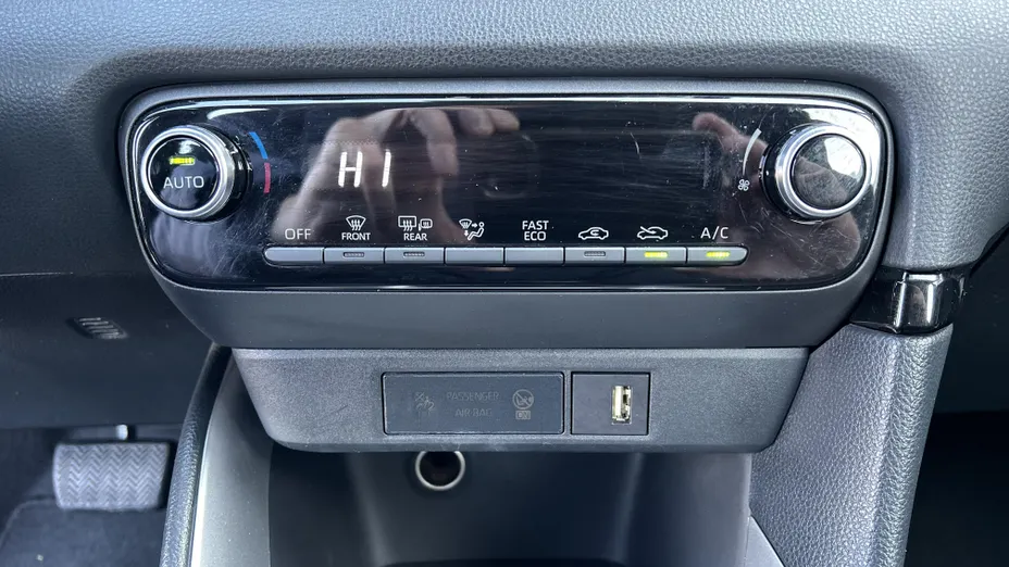 TOYOTA Yaris Yaris Hybrid 1.5 Comfort