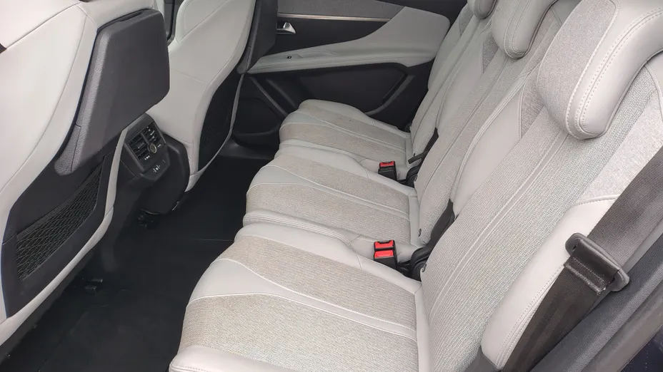 PEUGEOT 5008 5008 1.6 PureTech Allure S&S EAT8