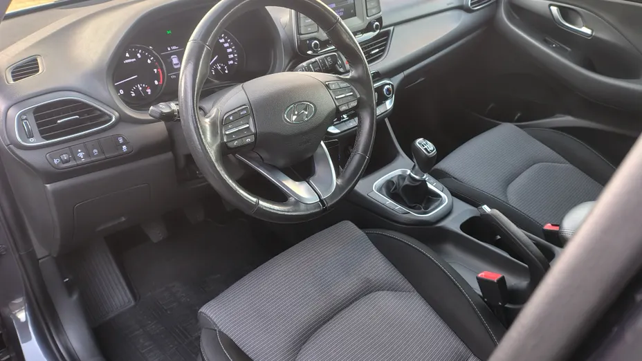 HYUNDAI i30 i30 1.5 DPI Classic +