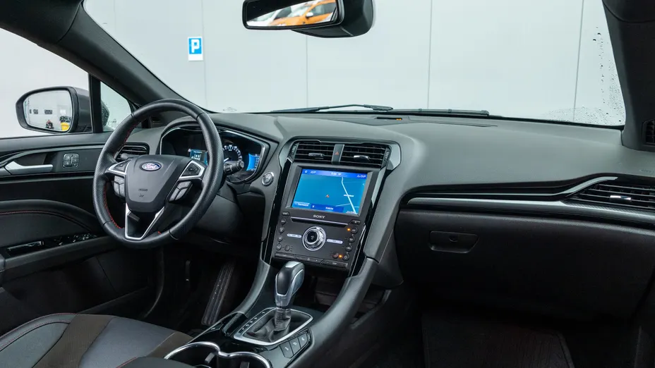 FORD Mondeo Mondeo 2.0 Hybrid ST-Line Plus