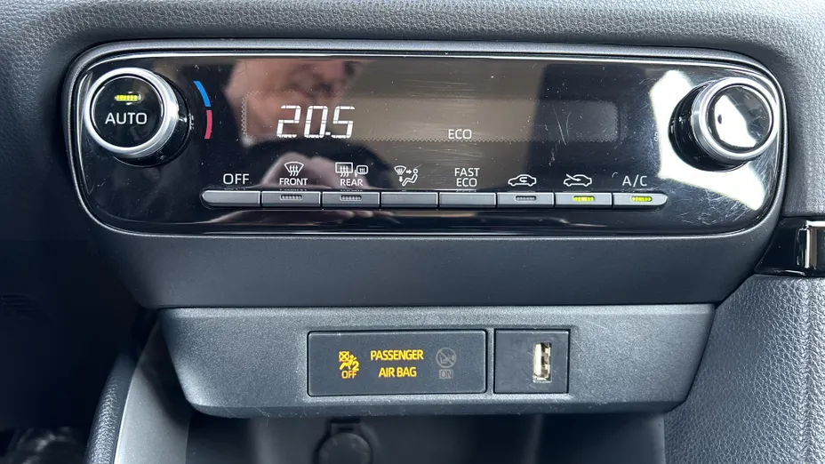 TOYOTA Yaris Yaris Hybrid 1.5 Comfort