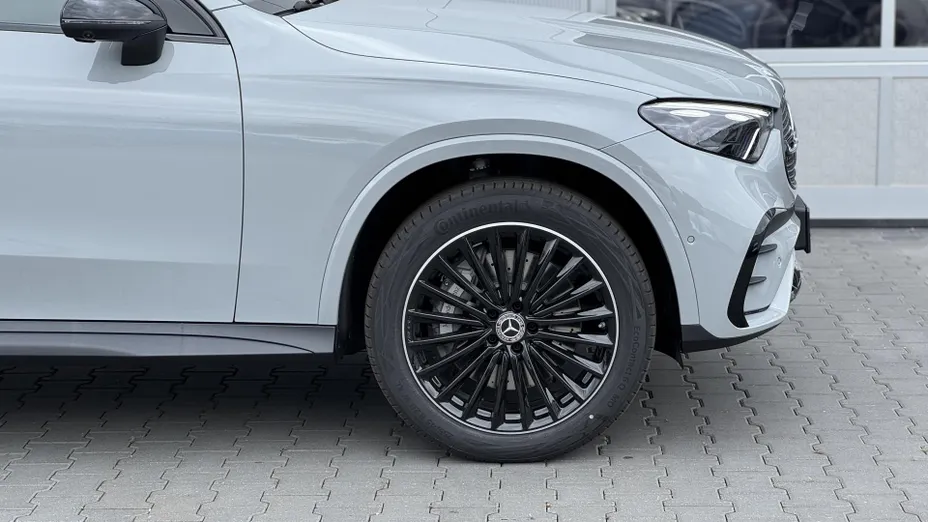 MERCEDES-BENZ GLC GLC 300 e 4-Matic AMG Line Nowy