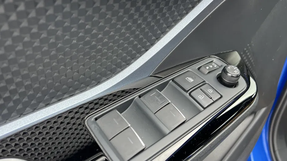 TOYOTA C-HR C-HR 2.0 Hybrid Selection
