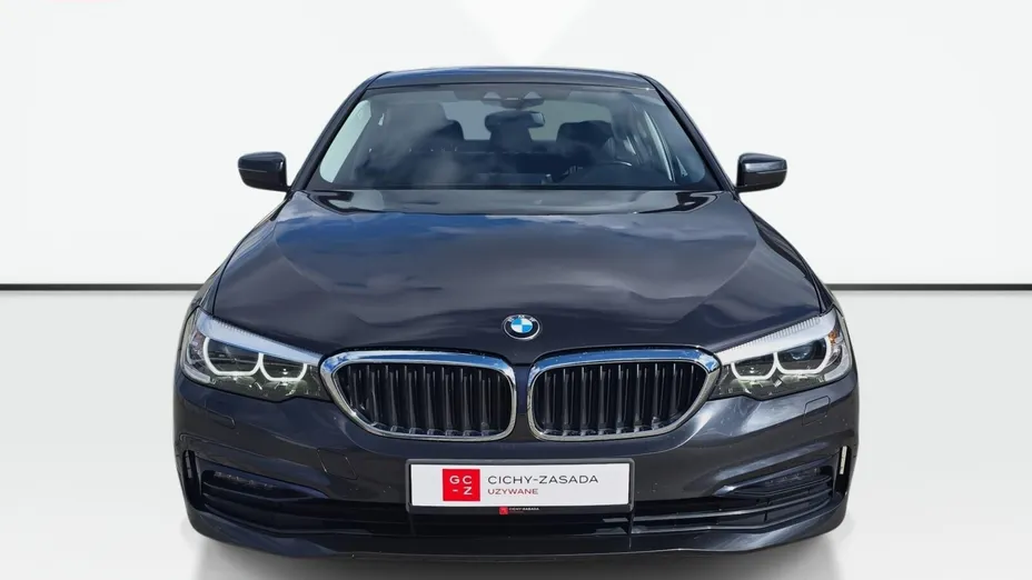 BMW Seria 5 520d xDrive Luxury Line sport-aut