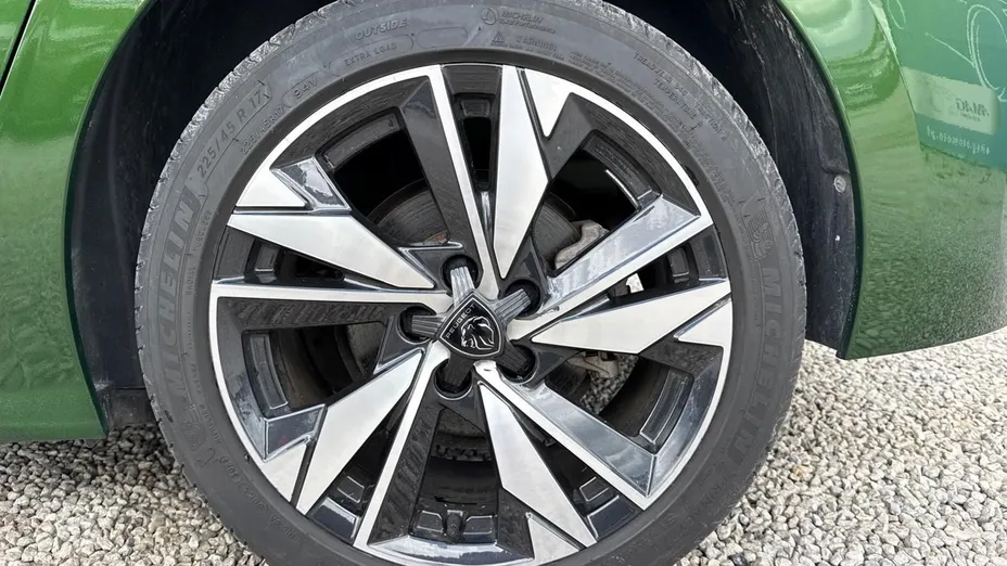 PEUGEOT 308 -