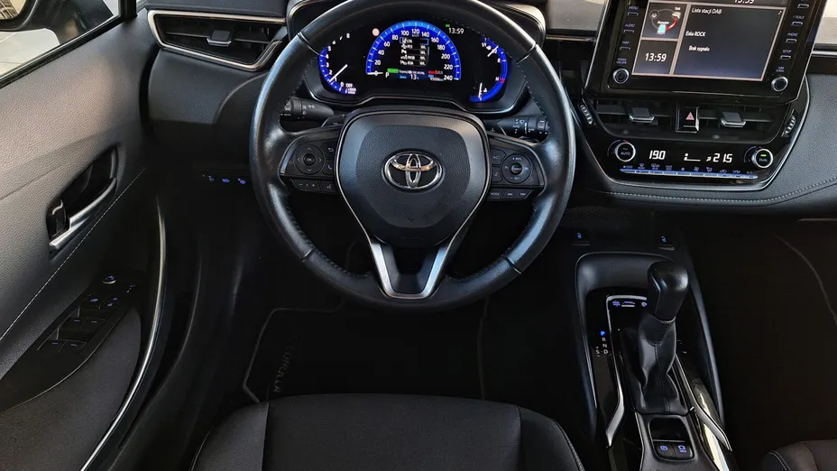 TOYOTA Corolla Corolla 2.0 Hybrid Comfort