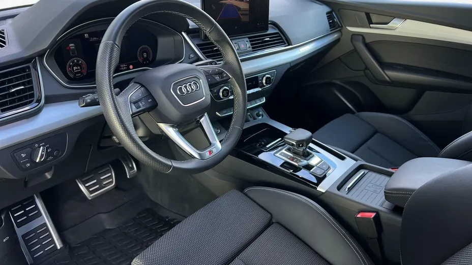 AUDI Q5 -
