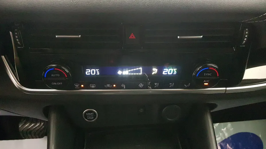 NISSAN Qashqai Qashqai 1.3 DIG-T mHEV N-Connecta Xtronic