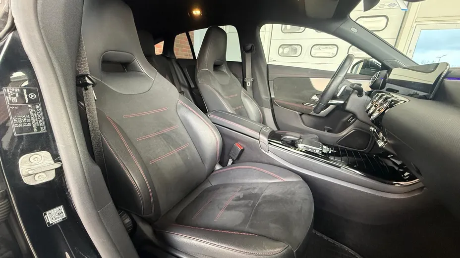 MERCEDES-BENZ CLA CLA 200 d AMG Line 8G-DCT